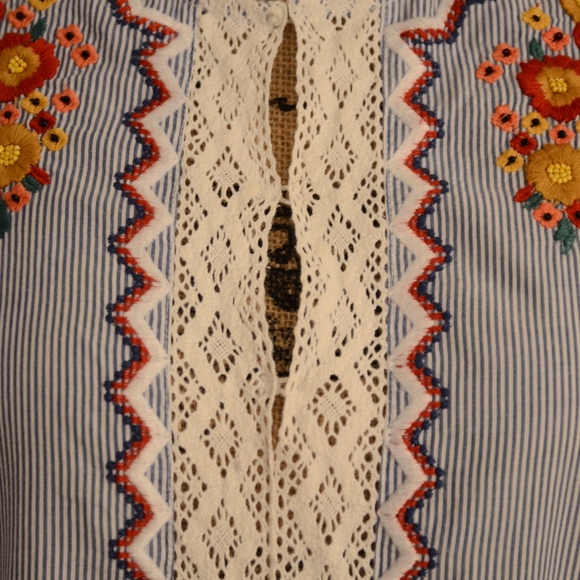 Embroidered Detailed Dress - Picture 4 of 8